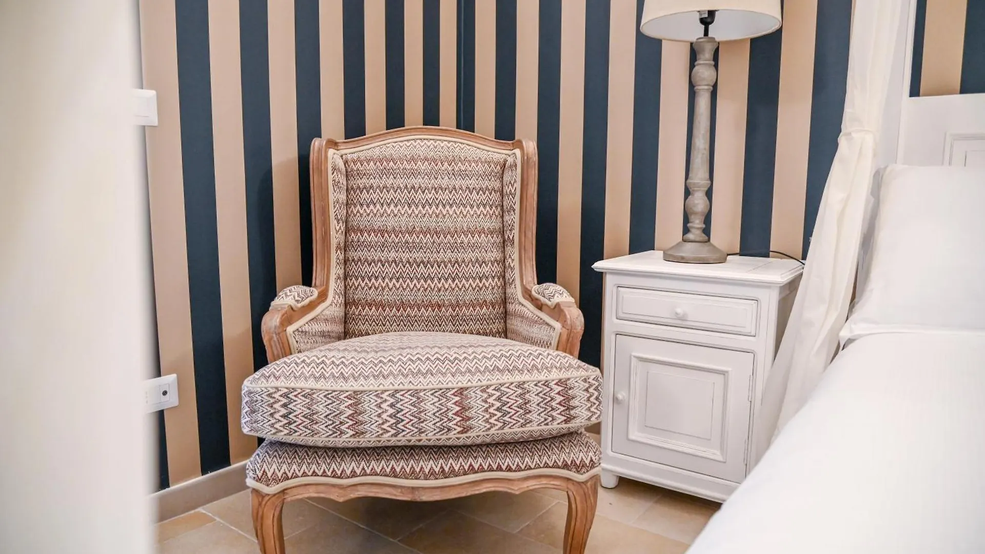 Hotel Le Residenze Del Capitano Bari 0*,  Italia